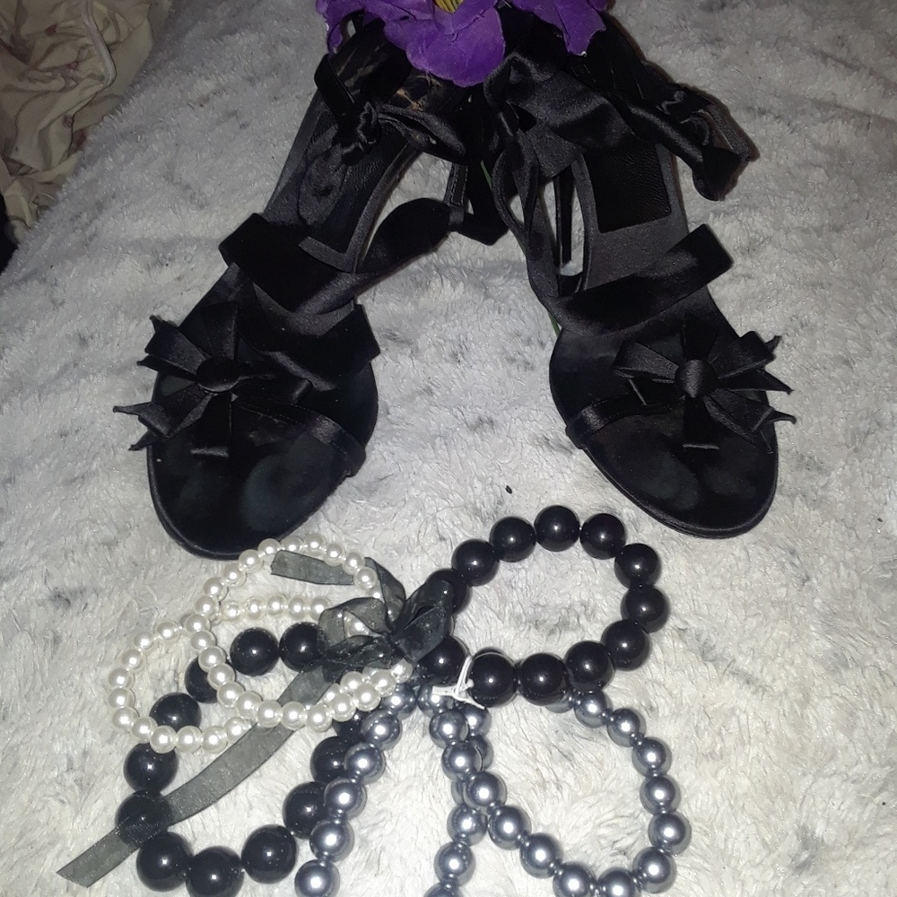 Vintage authentic Givinchy  3" heels wrap around